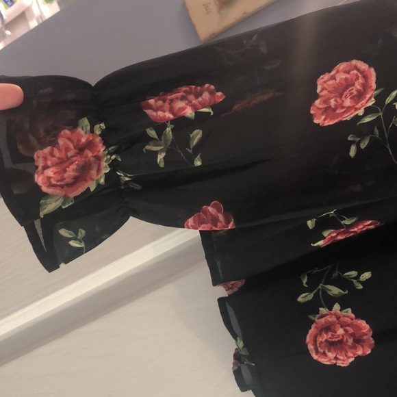 Floral blouse - Picture 2 of 4